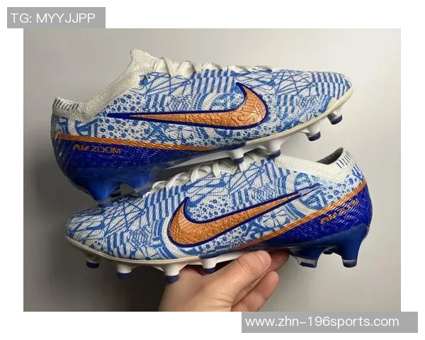 C罗刺客足球鞋：助你在赛场上如同传奇巨星般闪耀的秘密武器